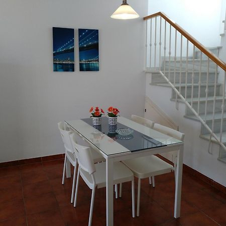 Apartamentos Luna De ネルハ エクステリア 写真