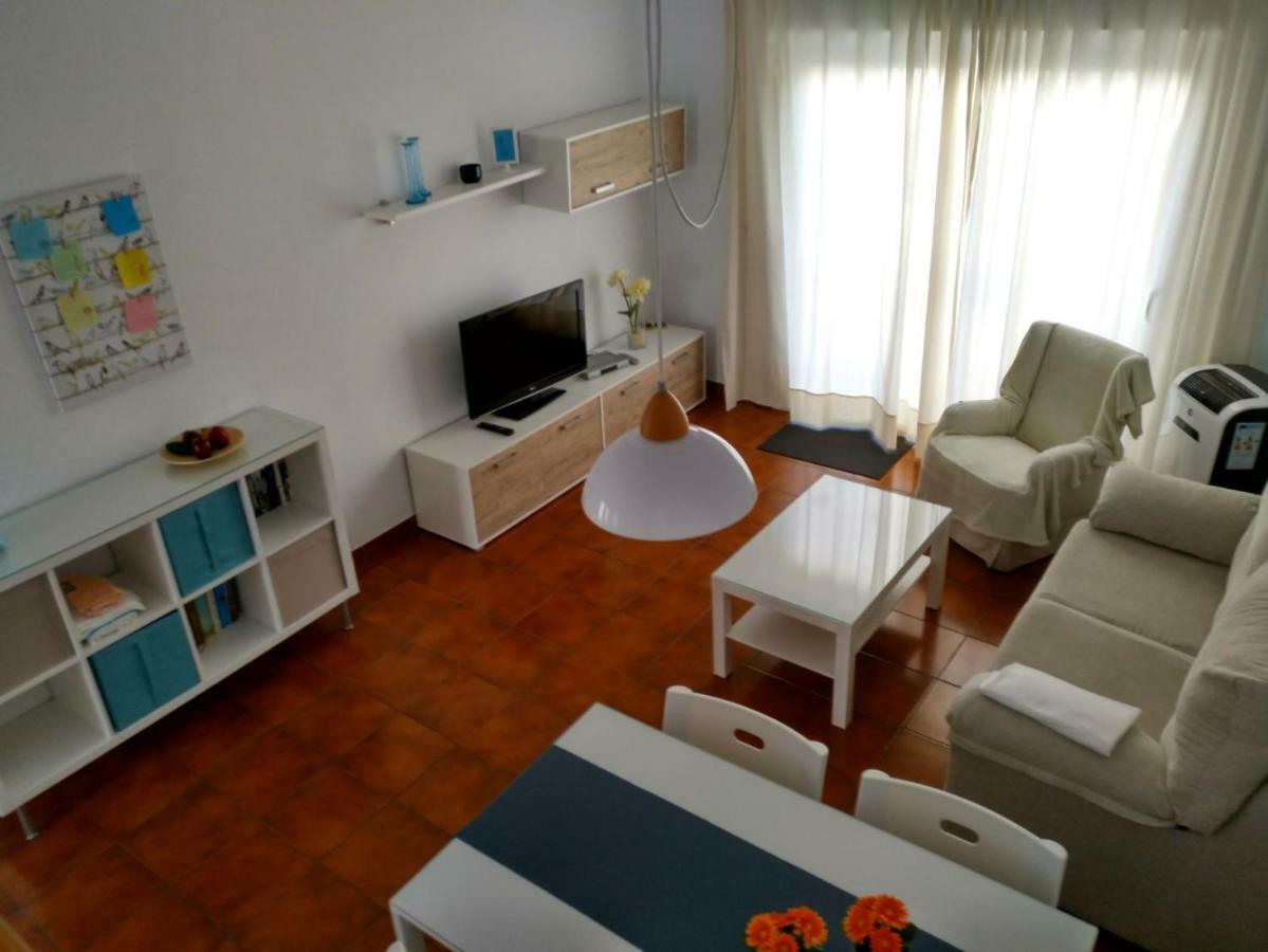 Apartamentos Luna De ネルハ エクステリア 写真