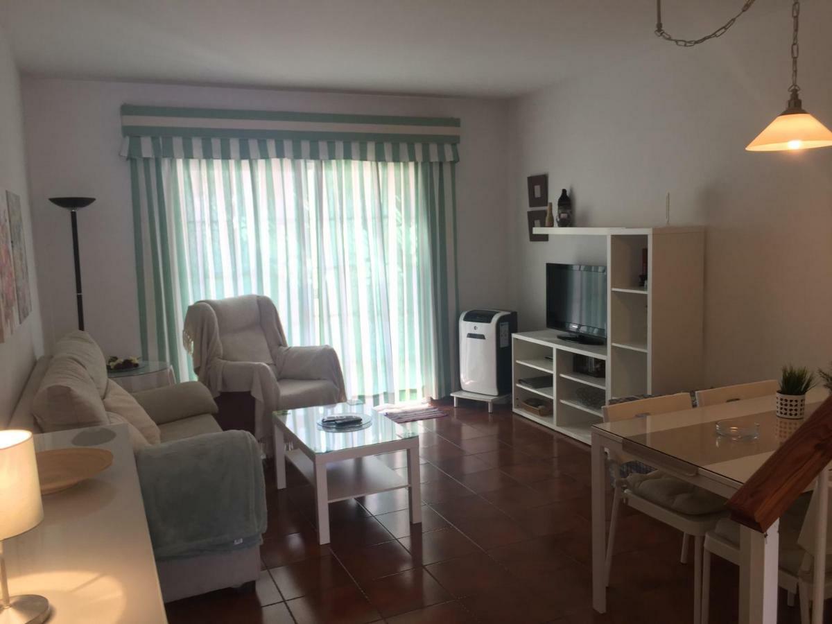 Apartamentos Luna De ネルハ エクステリア 写真