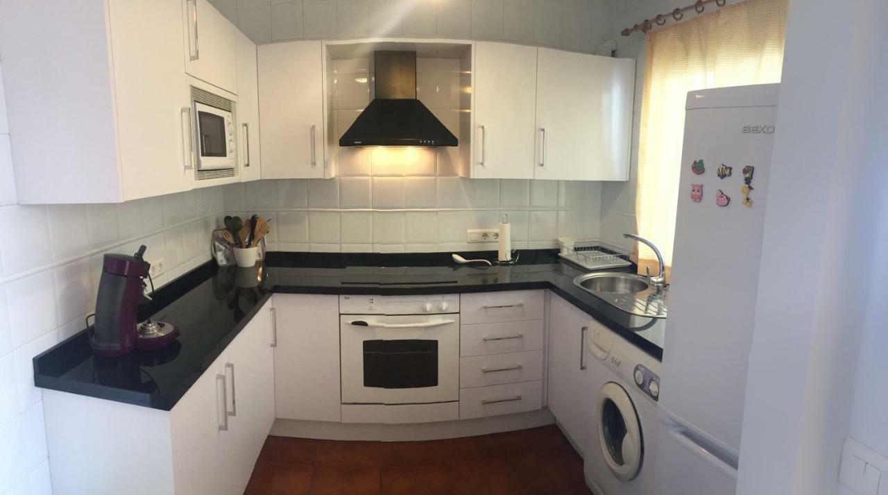 Apartamentos Luna De ネルハ エクステリア 写真