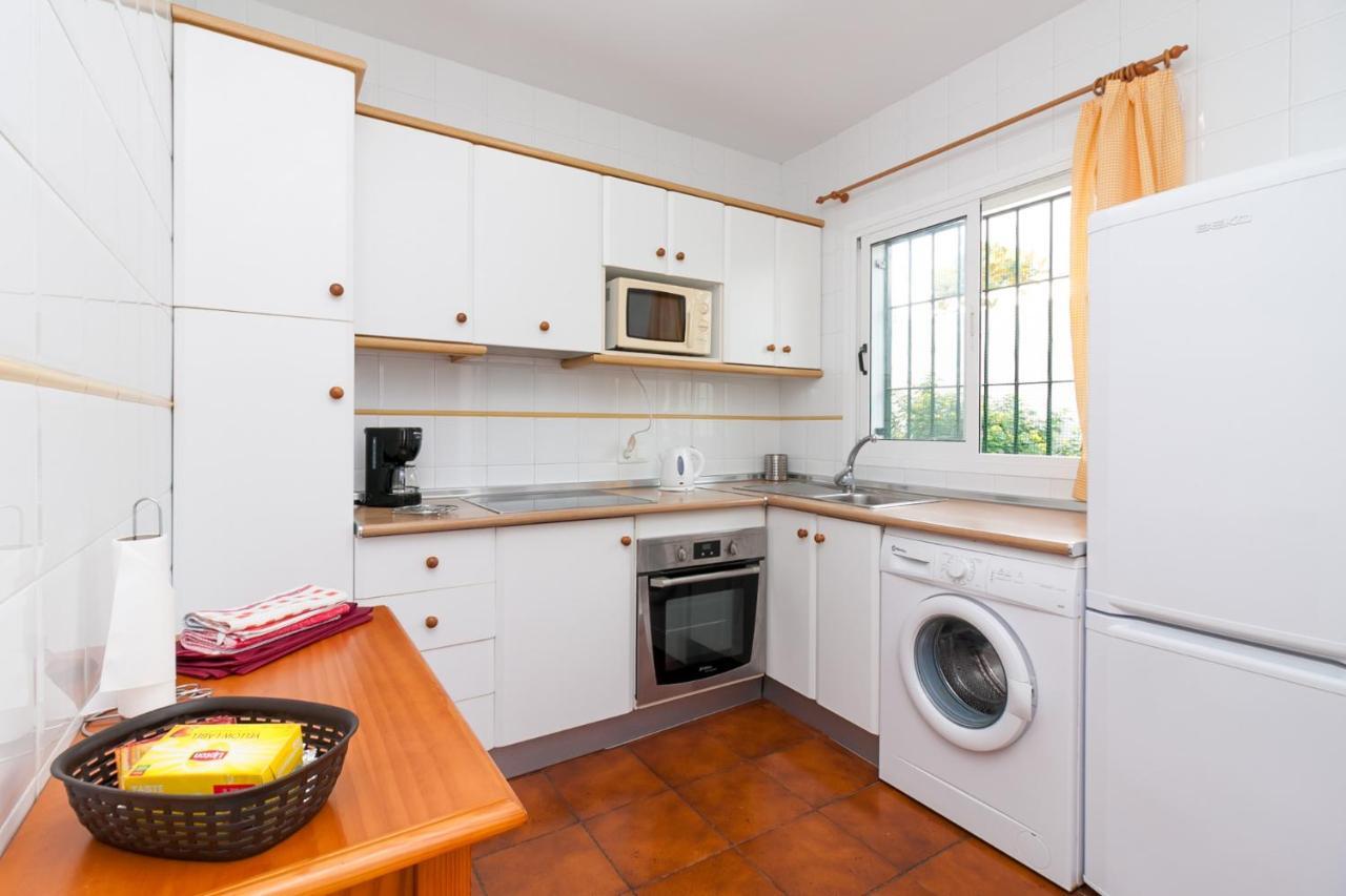 Apartamentos Luna De ネルハ エクステリア 写真