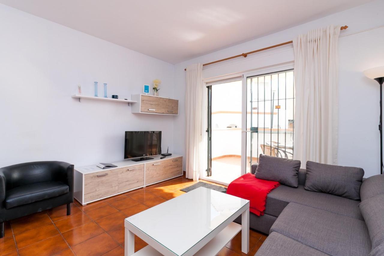 Apartamentos Luna De ネルハ エクステリア 写真